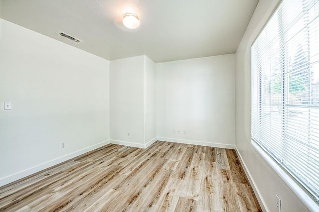 514 E Coral Pointe, Fresno, CA 93730