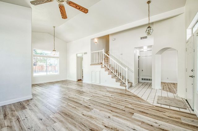 514 E Coral Pointe, Fresno, CA 93730