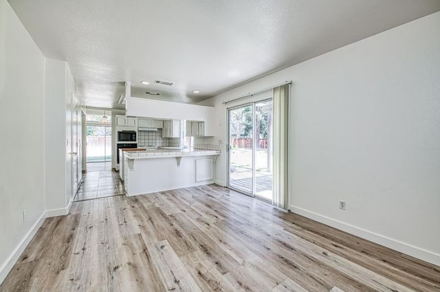 514 E Coral Pointe, Fresno, CA 93730