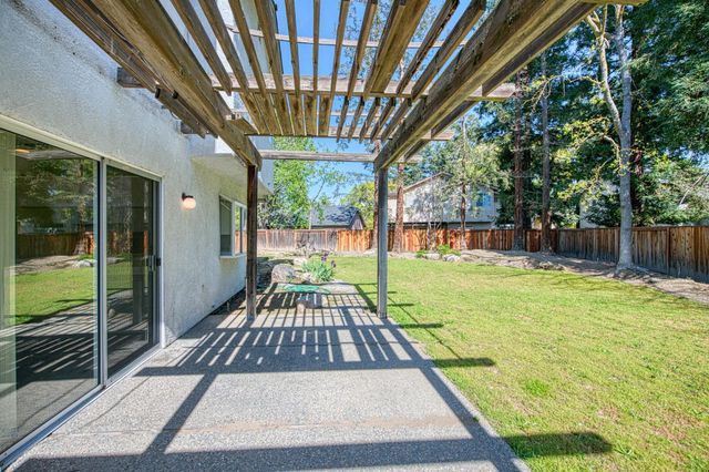 514 E Coral Pointe, Fresno, CA 93730