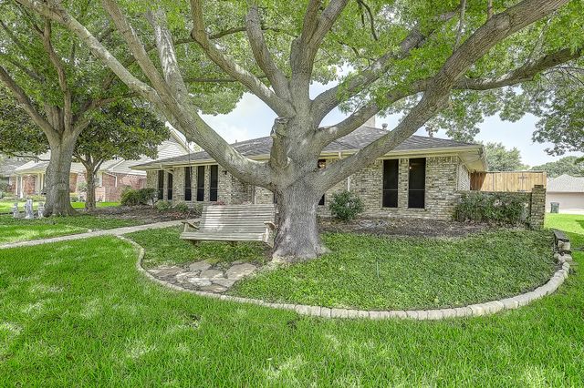2225 Stone Creek Drive, Plano, TX 75075