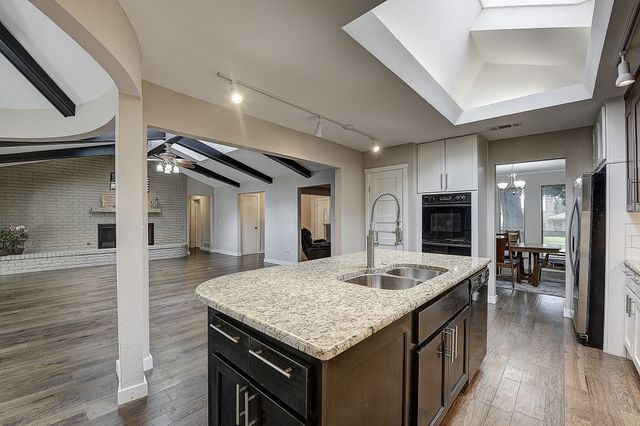 2225 Stone Creek Drive, Plano, TX 75075