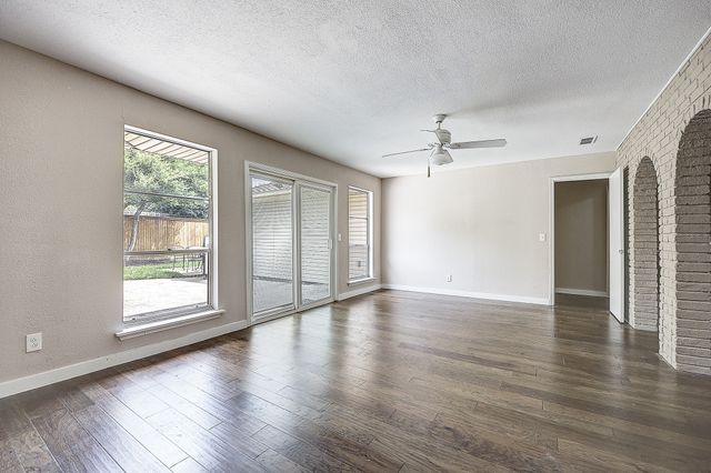 2225 Stone Creek Drive, Plano, TX 75075