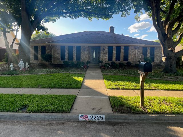 2225 Stone Creek Drive, Plano, TX 75075