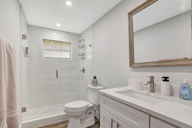 305 Hibiscus Ave, Pompano Beach, FL 33062