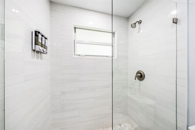 305 Hibiscus Ave, Pompano Beach, FL 33062