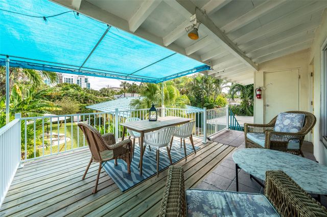 305 Hibiscus Ave, Pompano Beach, FL 33062