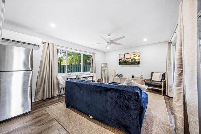 305 Hibiscus Ave, Pompano Beach, FL 33062