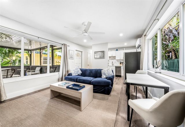 305 Hibiscus Ave, Pompano Beach, FL 33062