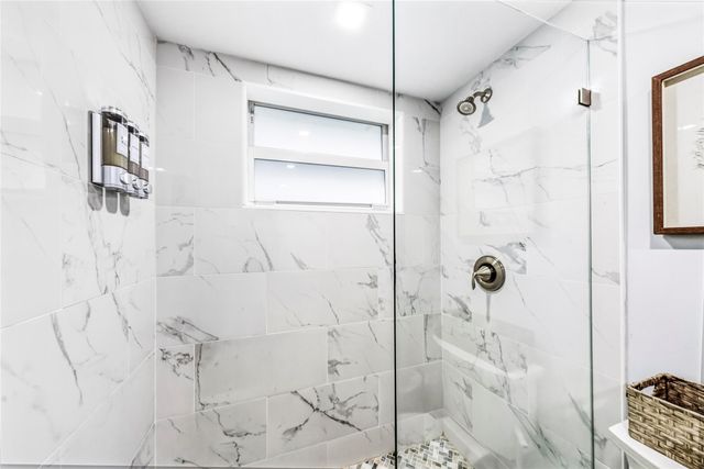 305 Hibiscus Ave, Pompano Beach, FL 33062