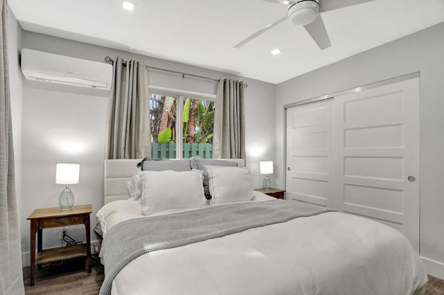 305 Hibiscus Ave, Pompano Beach, FL 33062