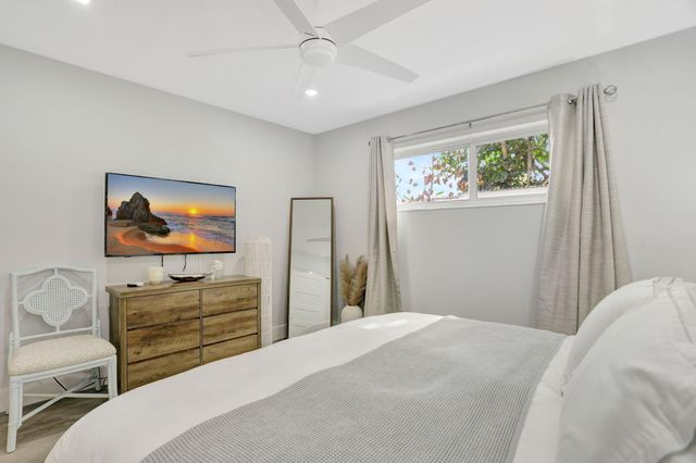 305 Hibiscus Ave, Pompano Beach, FL 33062