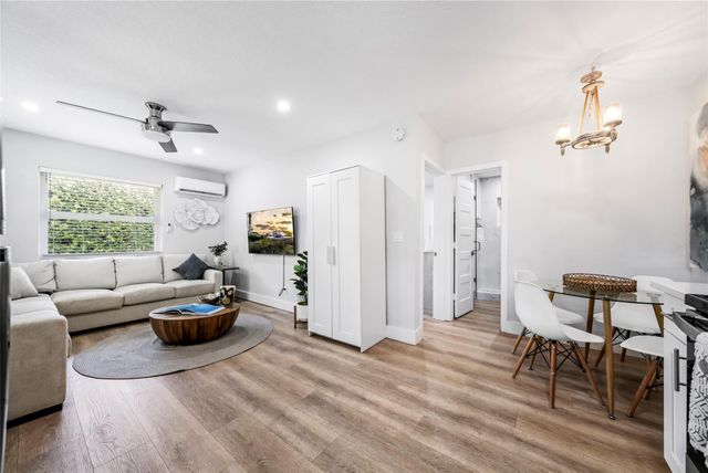 305 Hibiscus Ave, Pompano Beach, FL 33062