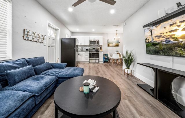 305 Hibiscus Ave, Pompano Beach, FL 33062