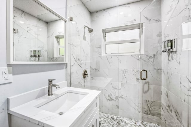 305 Hibiscus Ave, Pompano Beach, FL 33062