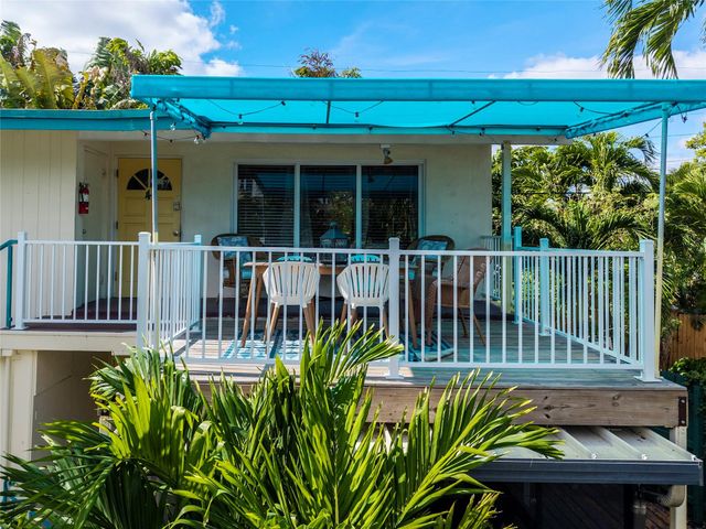 305 Hibiscus Ave, Pompano Beach, FL 33062