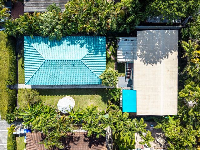 305 Hibiscus Ave, Pompano Beach, FL 33062