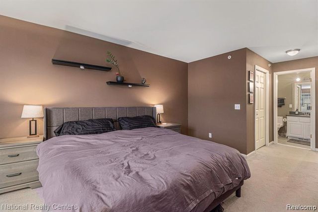 3082 Camden Drive, Troy, MI 48084