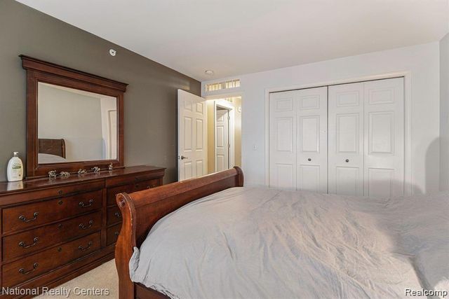 3082 Camden Drive, Troy, MI 48084