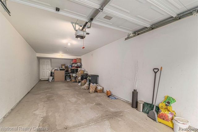 3082 Camden Drive, Troy, MI 48084