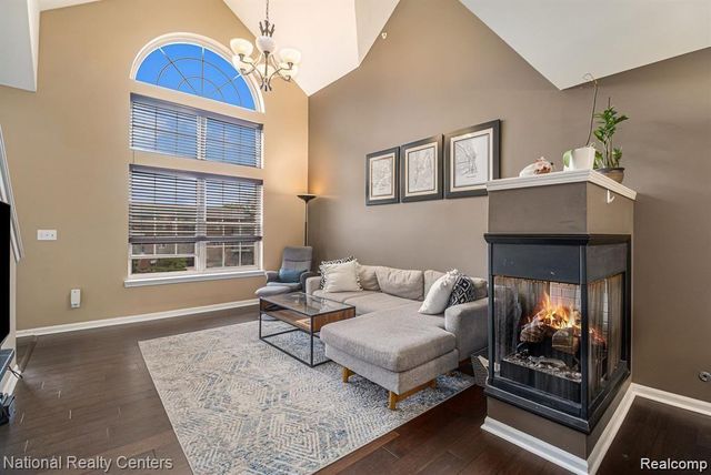 3082 Camden Drive, Troy, MI 48084