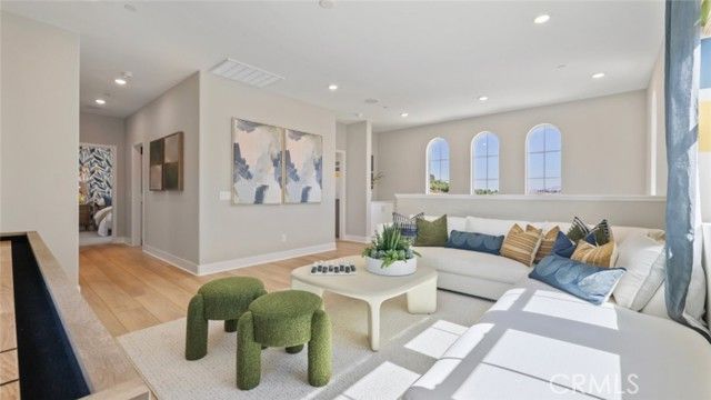 695 Guy Turner Drive, Camarillo, CA 93010