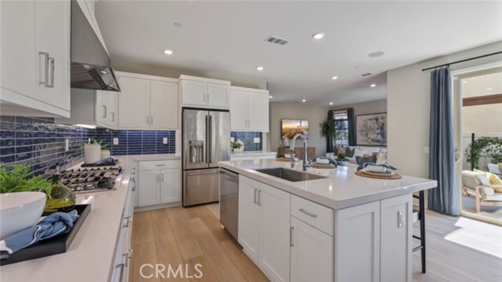 695 Guy Turner Drive, Camarillo, CA 93010