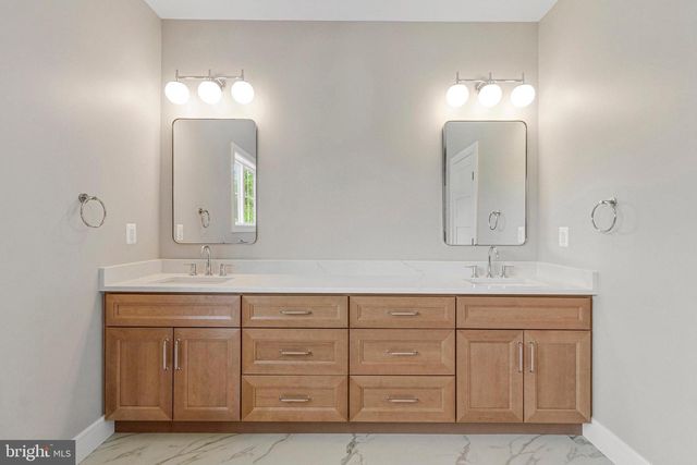 2300 MERIDIAN ST, Falls Church, VA 22046