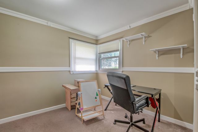 4113 W Crystal Lake Road, Mchenry, IL 60050
