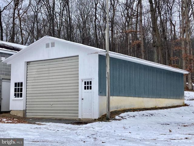 441 PINE RD, Hamburg, PA 19526