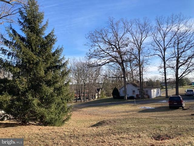 441 PINE RD, Hamburg, PA 19526