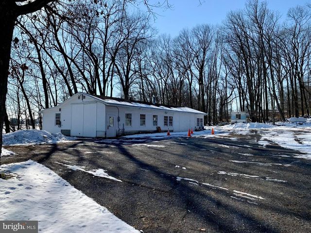441 PINE RD, Hamburg, PA 19526