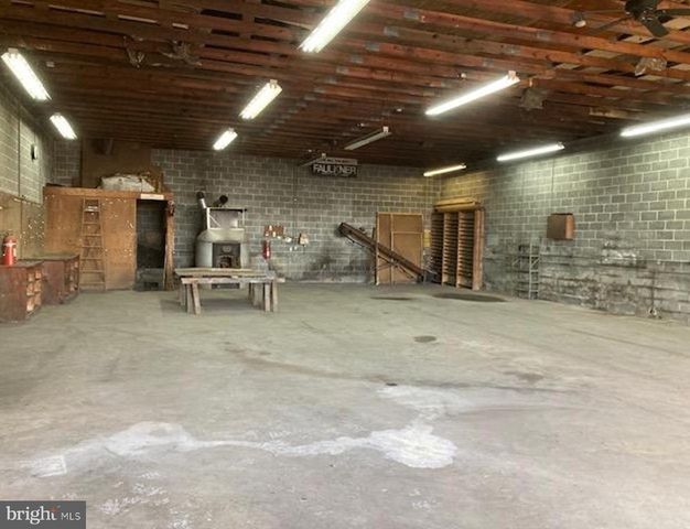 441 PINE RD, Hamburg, PA 19526