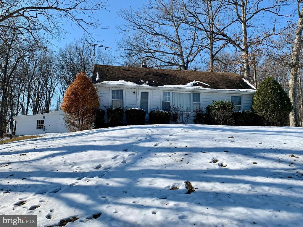 441 PINE RD, Hamburg, PA 19526