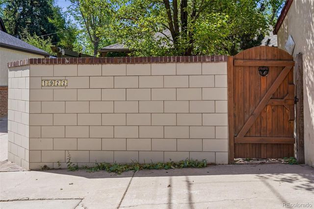 1922 Locust Street, Denver, CO 80220