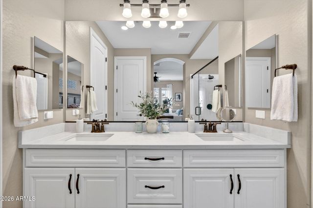 3905 E PERKINSVILLE Street, Gilbert, AZ 85295