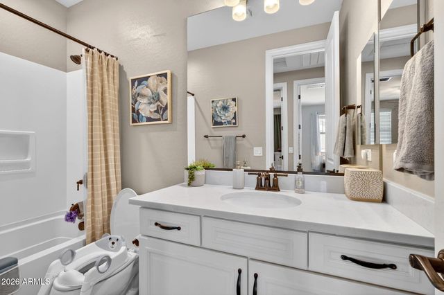 3905 E PERKINSVILLE Street, Gilbert, AZ 85295