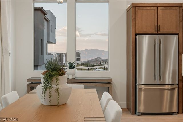 1543 Stone Perch Street, Las Vegas, NV 89138