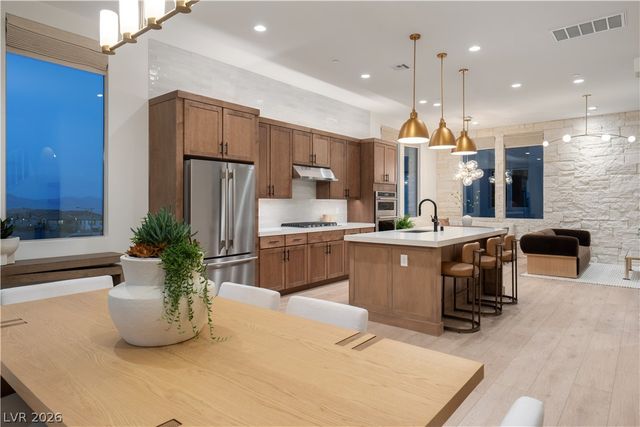 1543 Stone Perch Street, Las Vegas, NV 89138