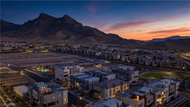 1543 Stone Perch Street, Las Vegas, NV 89138