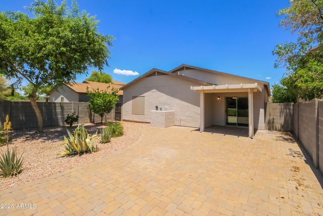 1669 E Renegade Trail, San Tan Valley, AZ 85143