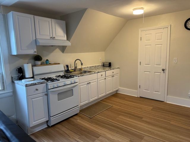 272 Front Street, Manchester, NH 03102