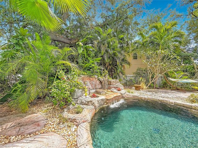4616 W INGRAHAM STREET, Tampa, FL 33616