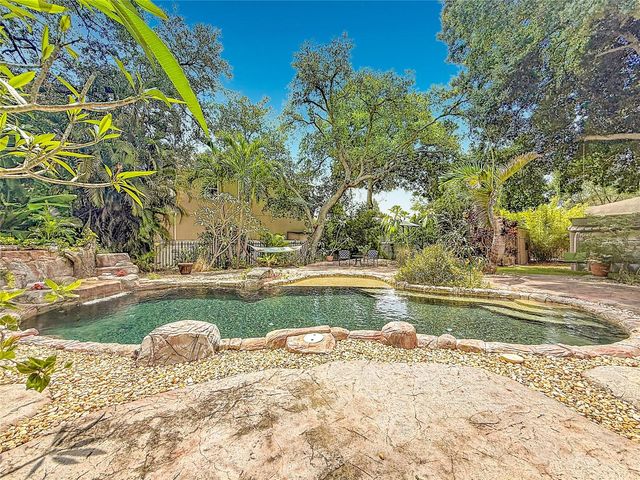4616 W INGRAHAM STREET, Tampa, FL 33616