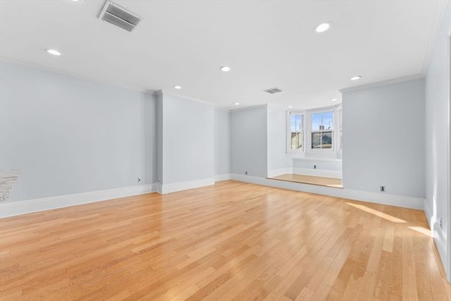 570 Massachusetts Ave 5, Boston, MA 02118