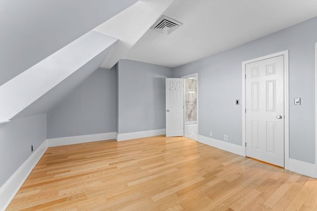 570 Massachusetts Ave 5, Boston, MA 02118