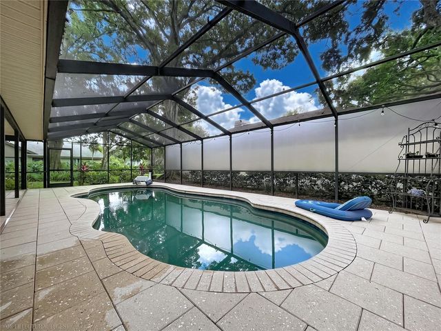 1711 MAGDALENE MANOR DRIVE, Tampa, FL 33613