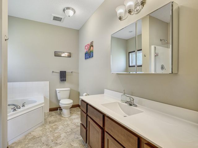 6024 158th Street W, Apple Valley, MN 55124