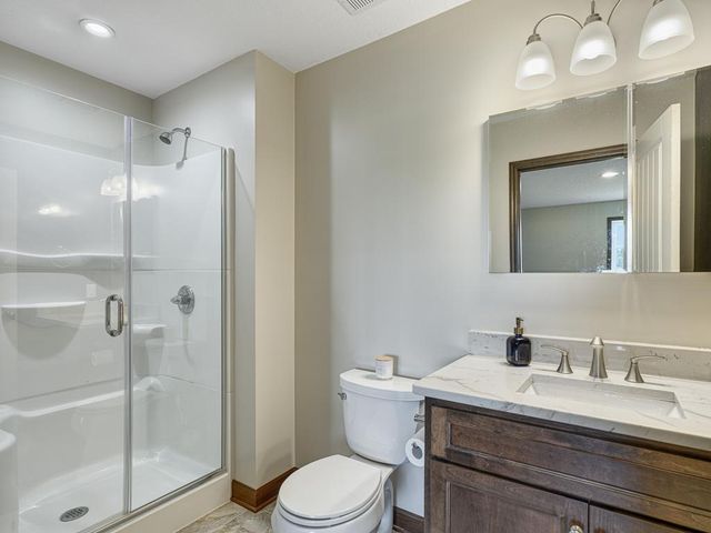 6024 158th Street W, Apple Valley, MN 55124