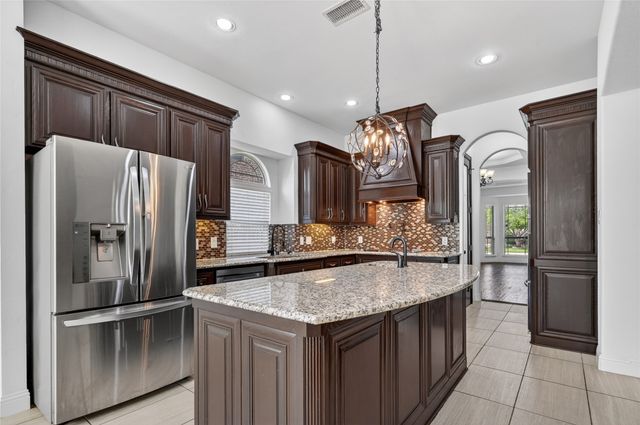 1009 Spinks Court, Flower Mound, TX 75028